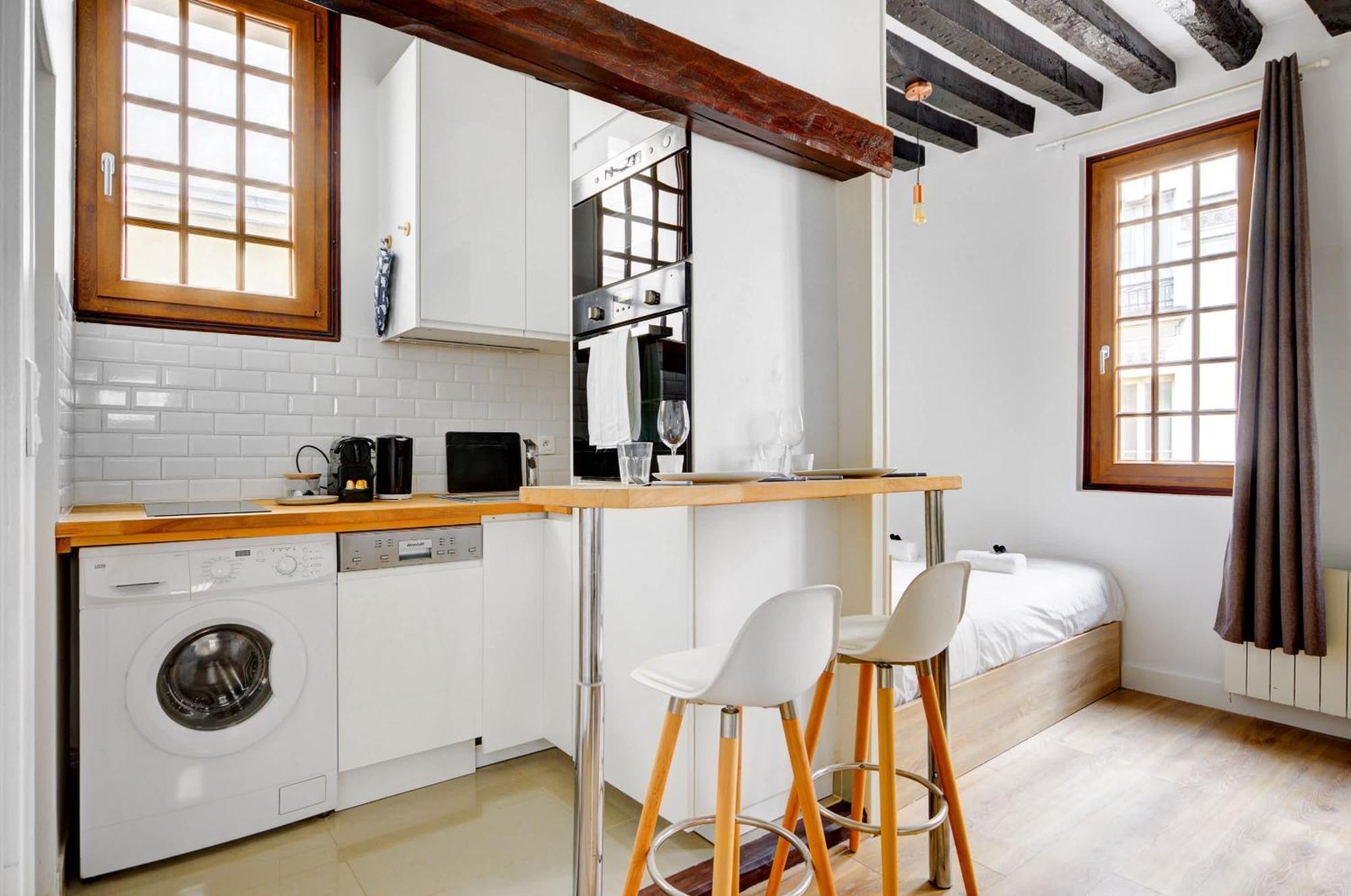 Luminous Flat In Le Marais