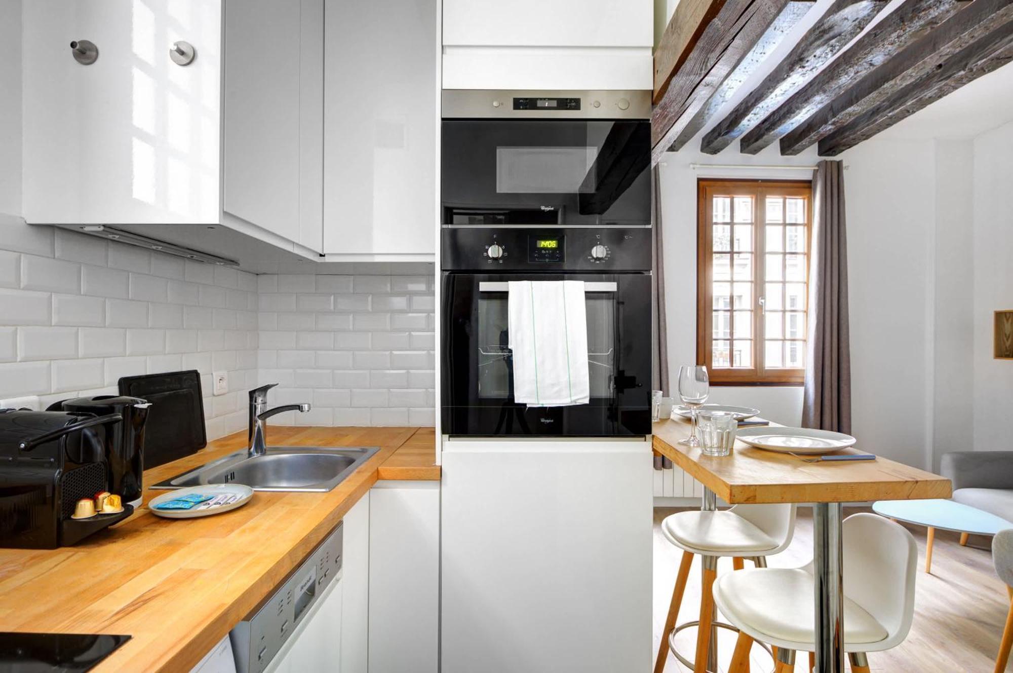 Luminous Flat In Le Marais Apartment *